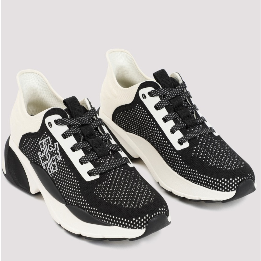 Good Luck Knit Trainer - Size 7.5